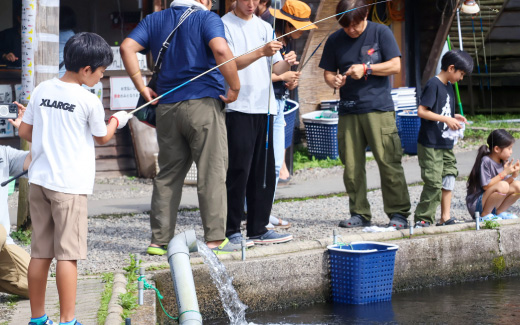 地蔵原釣り堀センター
